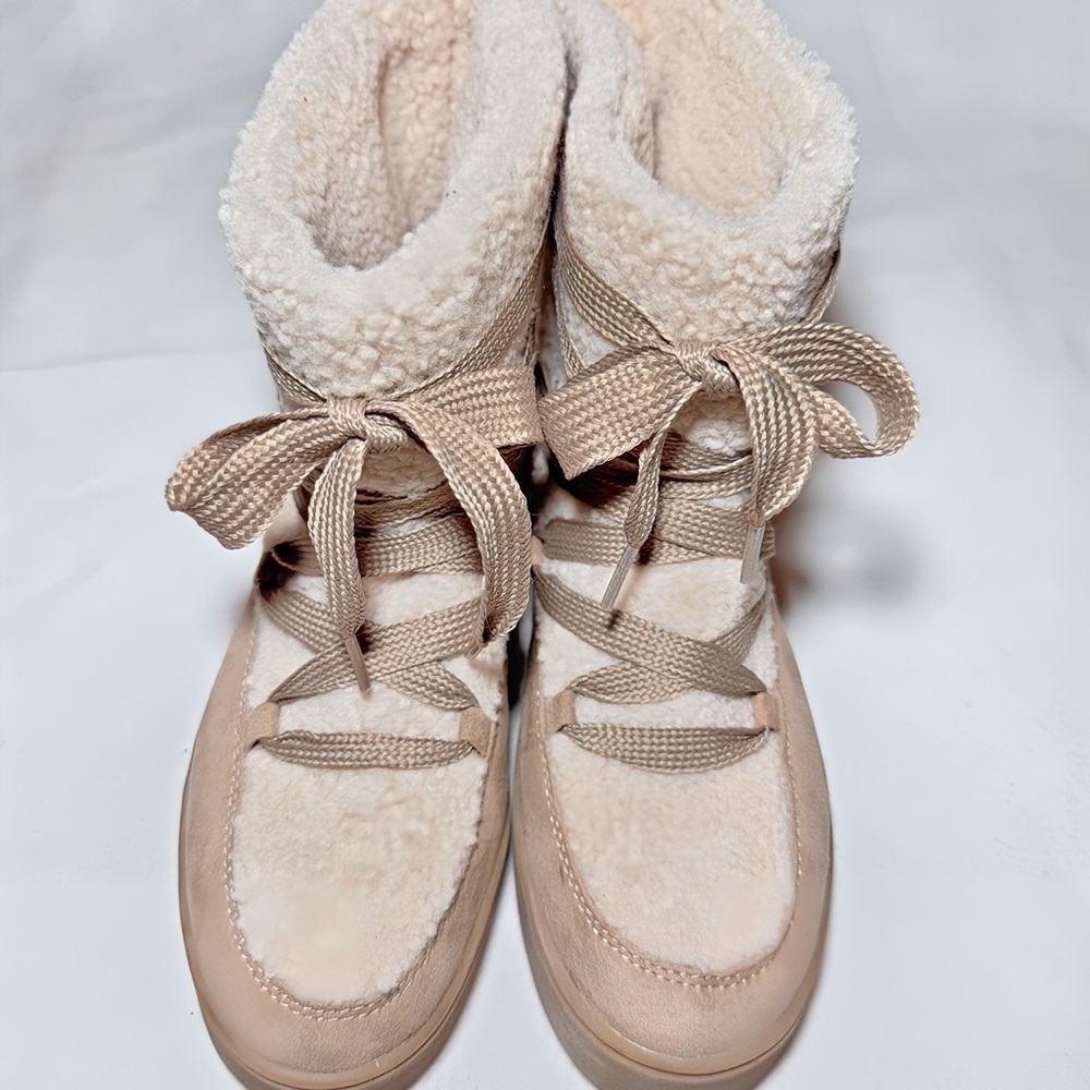 Cozy Cream and Tan Winter Boots with Plush Lining